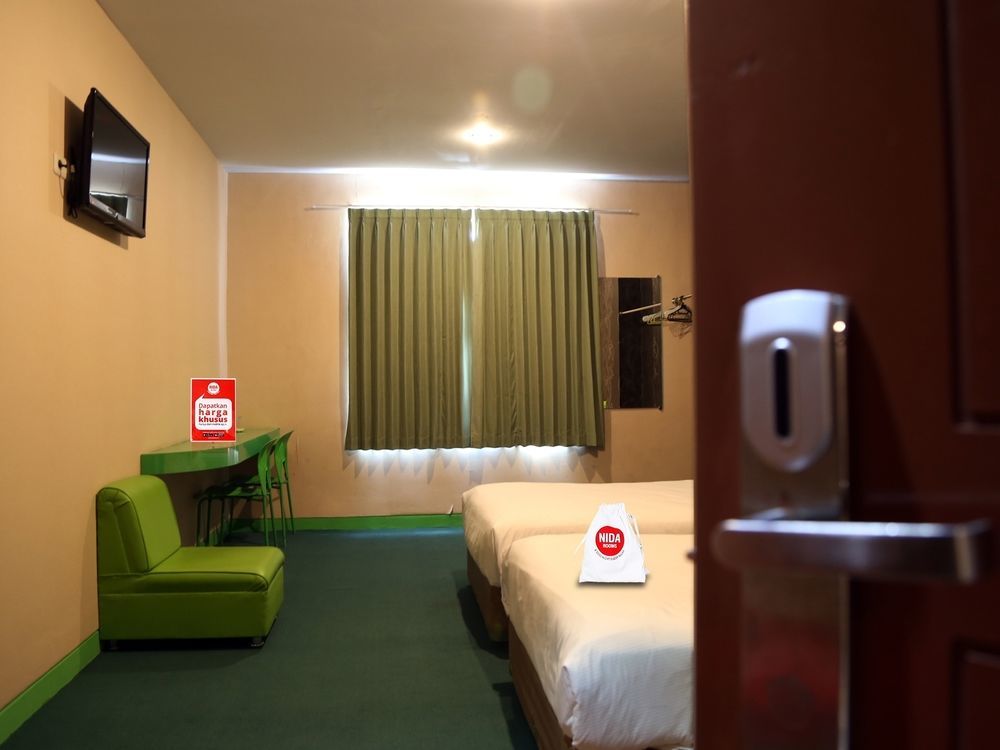 Nida Rooms Makassar Jampea 19536 المظهر الخارجي الصورة